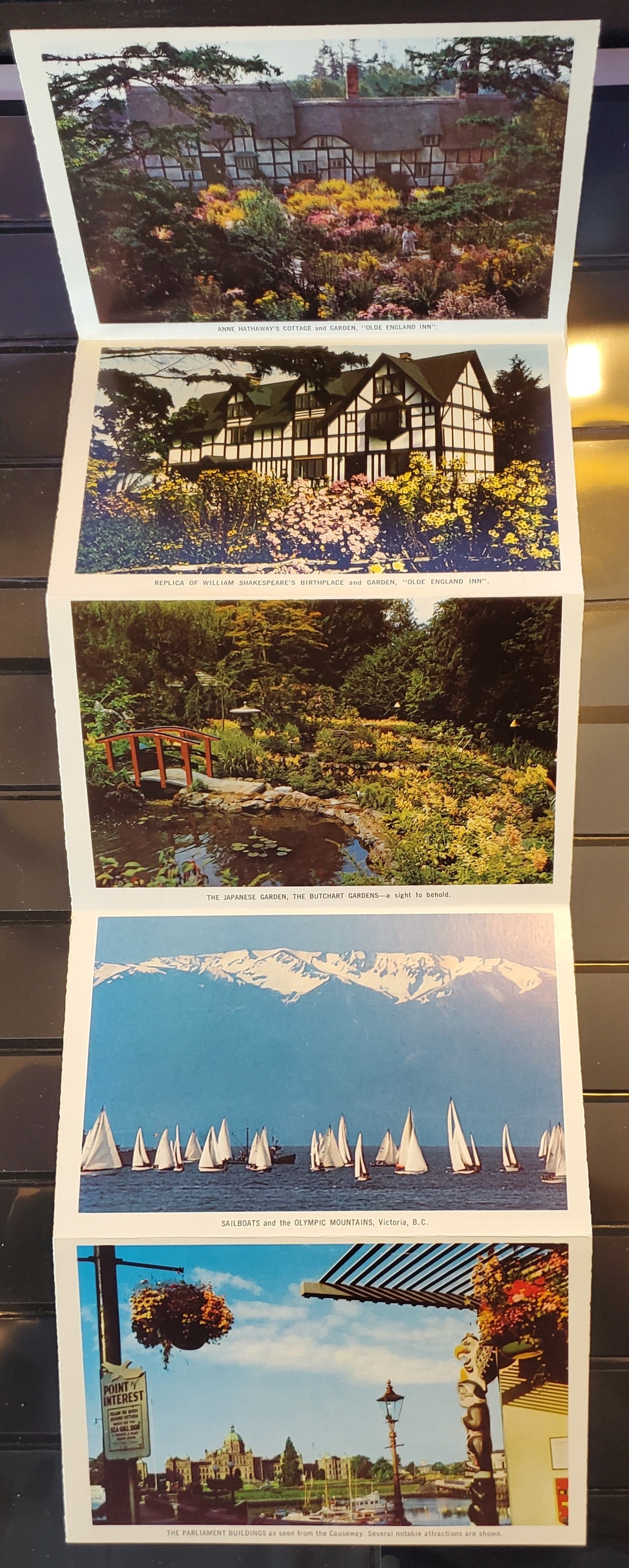 A Group of 2 Souvenir Postcard Folders From Victoria, BC, Showing The Butchart Gardens and Other Tourist Attractions, From The 1972 and 1974, Overall VF, Net Est. $10