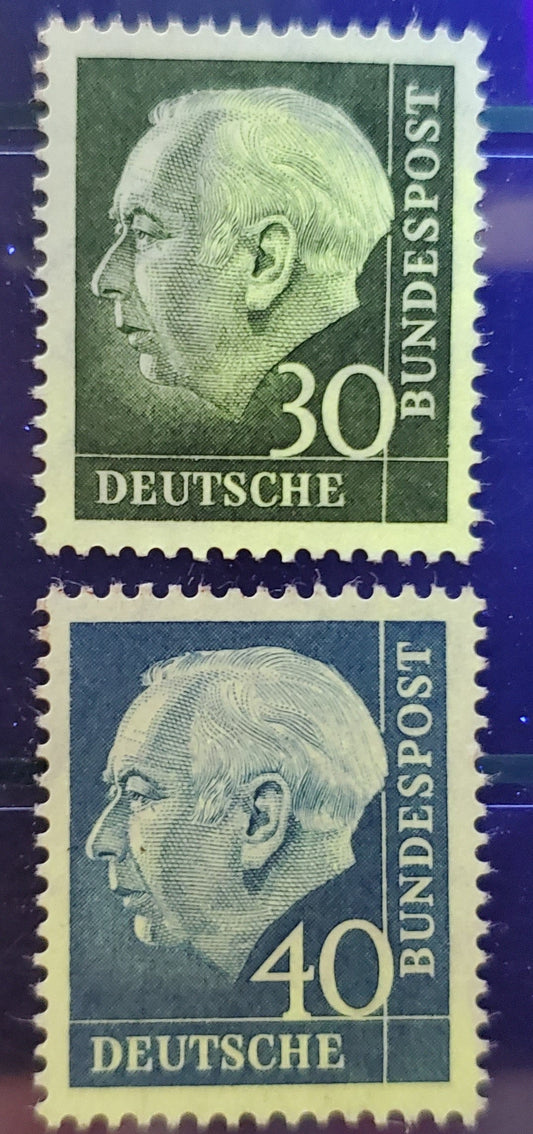 Lot 56 Germany Mi#259y (SC#755)-260y (SC#756) 1960 Heuss Definitives, Fluorescent Papers, 2 VFNH Singles, Click on Listing to See ALL Pictures, Estimated Value $25