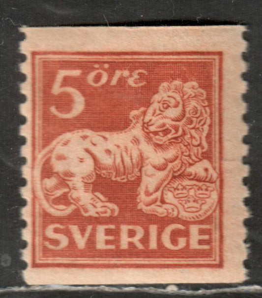 Lot 65 Sweden Facit#142Acz SG#123 5 ore Brown Red 1920-1925 Wavy Lines Watermarked Arms And Standing Lion Issues, type II, Perf 10 Vertically, Downward Sloping wmk Plus Sheet Margin Wmk, A Fine Used Single, Estimated Value $110