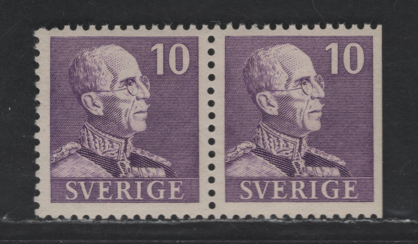 Lot 177 Sweden SC#289-a (Facit #269CB) 10o Violet King Gustaf V, 1939 Pictorial Issue, A VFNH Booklet Pair, Showing Normal & Straight Edged Stamp