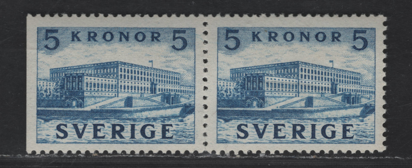 Lot 180 Sweden SC#322-a (Facit #332CB) 5k Blue Royal Palace at Stockholm, 1941 Pictorial Issue, A VFOG Booklet Pair, Normal & Straight Edged Stamps