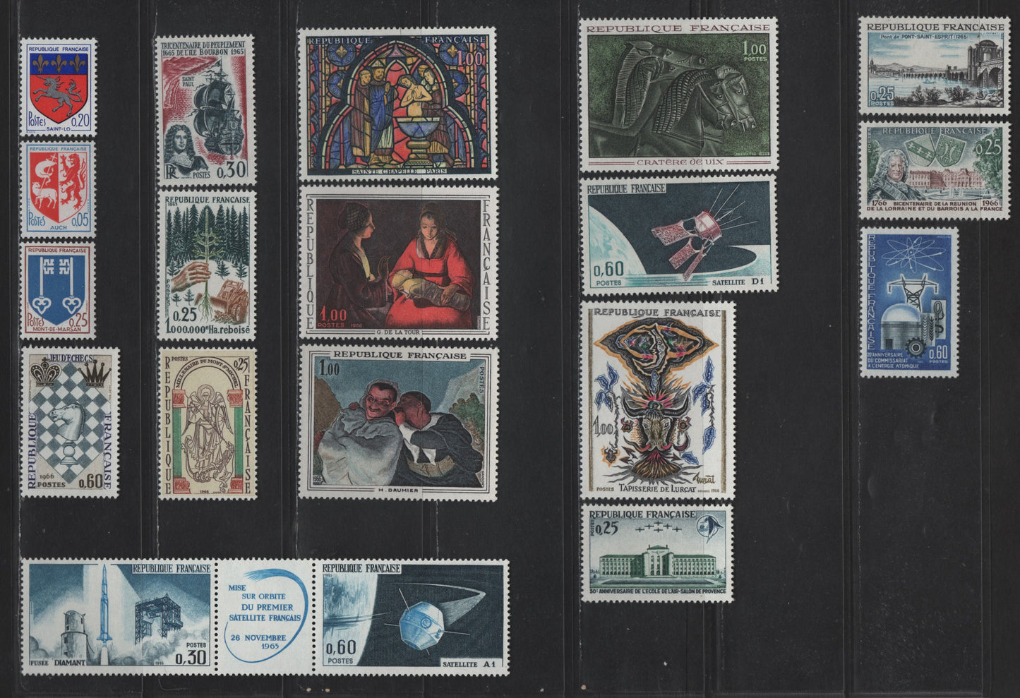 Lot 294 France SC#1133-1157 25c Slate Green, Yellow Green & Red Brown - Slate, Green & Brown Planting Seed - Luneville Chateau, 1965-1966 National Reforestation Campaign - Reunion of Lorraine & Bar Issues, 18 VFOG Singles, Paper Varieties