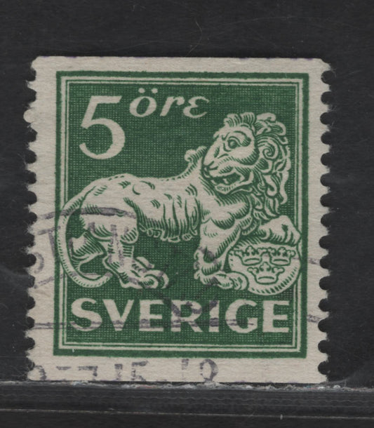 Sweden SC#132var (Facit 143Ea) 5o Yellowish Green Heraldic Lion, 1920-1925 Heraldic Lion Issue, A Very Fine Used Single, Perf 13 Vertically, Type II, Cream Paper