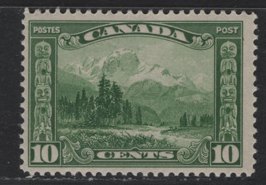 Lot 261 Canada #155 10c Green Mount Hurd, 1928-1929 Scroll Issue, A FOG Single, Paper ABN-M