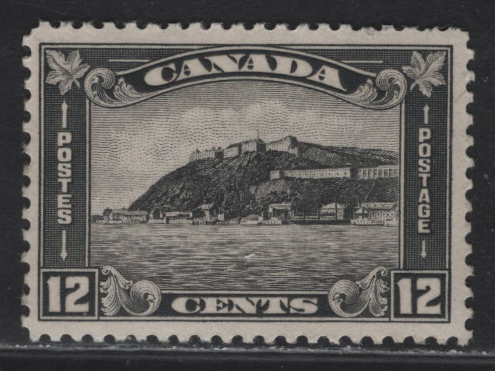 Lot 236 Canada (C) #174 12c Black Quebec Citadel, 1930-1931 Arch/Leaf Issue, A FOG Single, Paper BABN-D perf 10.9.