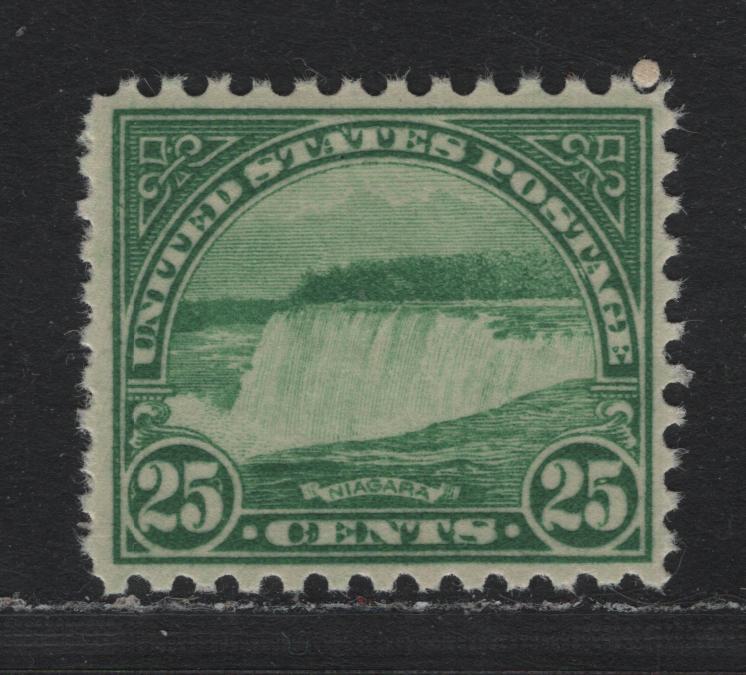 Lot 114 United States SC#699 25c Bright Emerald , 1931 4th Bureau Issue, A VFNH Single, Type 3 Gum Breaker Ridges, 12 Horizontal Gum Striations Per Inch