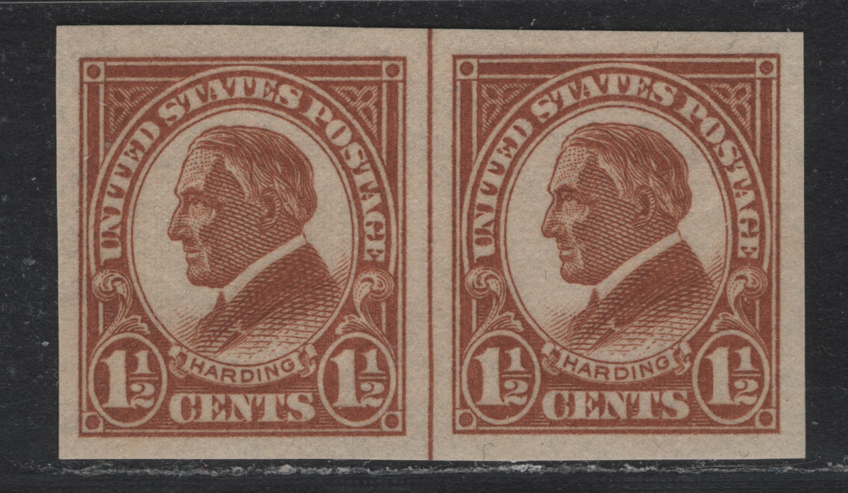 Lot 12 United States SC#576var 1.5c Pale Yellow Brown , 1922-1925 4th Bureau Issue Flat Plate Printings, A VFNH Center Line Pair