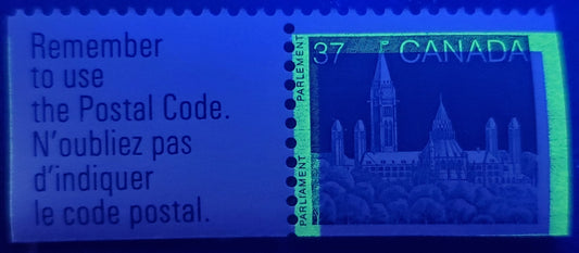 Lot 392 Canada #1187T3 37c Blue Parliament Buildings, 1982-1987 Artifacts & National Parks Issue, A VFNH Booklet Stamp Label Pair, LF/LF, Harrison Paper G4CT Tagging Error