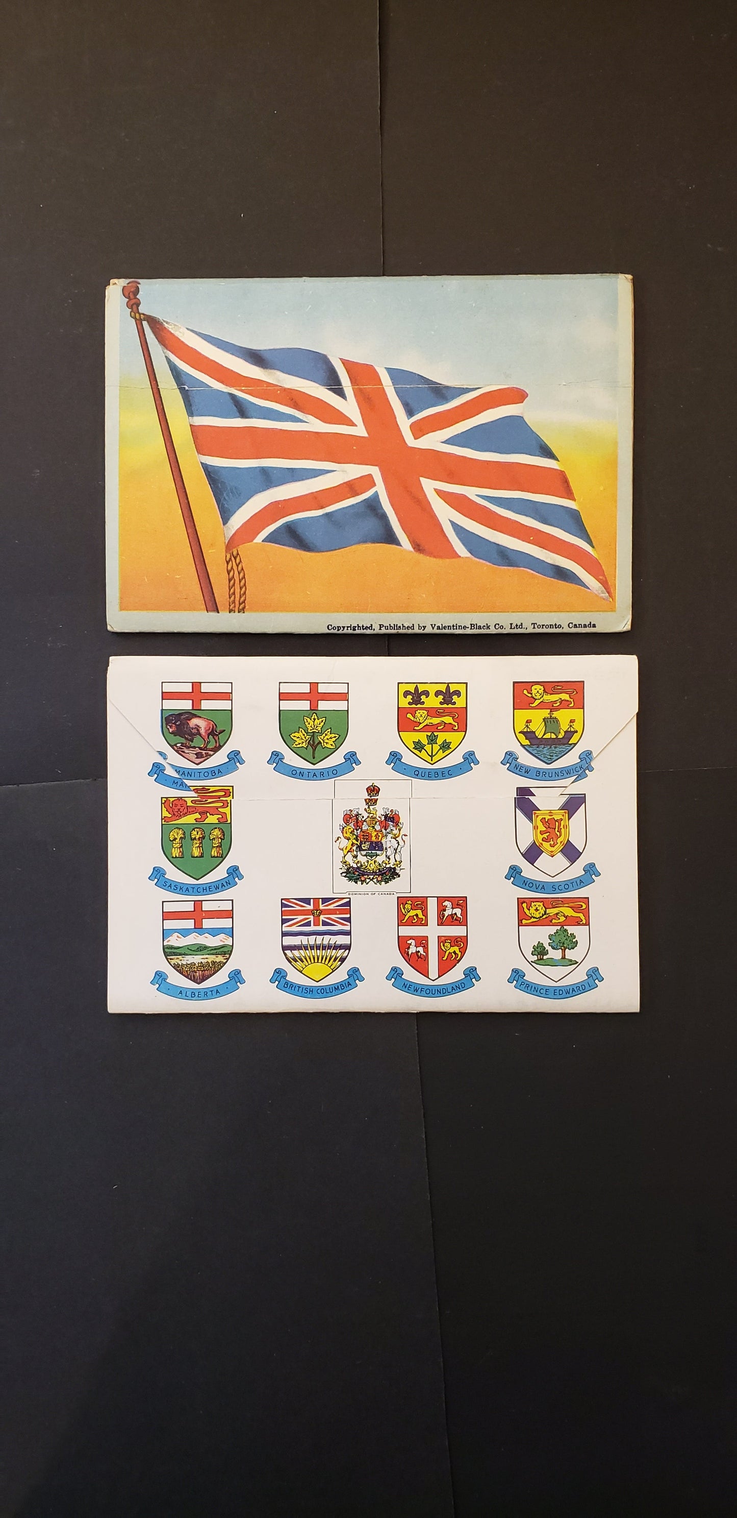 Group Of 2 Canadian Sovenir Folders Featuring Scenes Of Ontario, And Of The Provinces Of Canada. Our Estimated Value Is $10.
