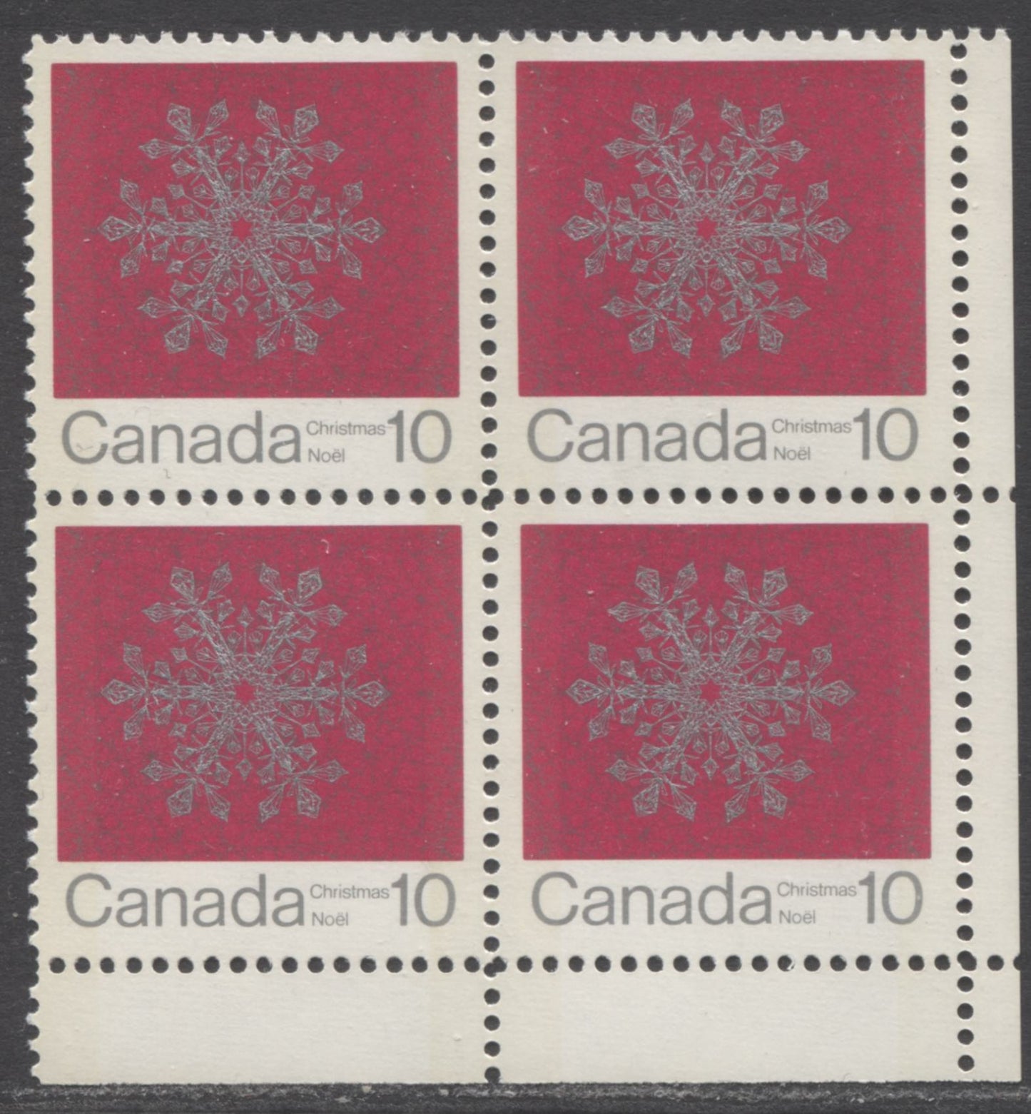Lot 35 Canada #556pi 10c Deep Carmine And Silver, 1971 Christmas - Snowflakes Issue, A VFNH LR Block Of 4 W2B On HF Horizontal Ribbed Paper