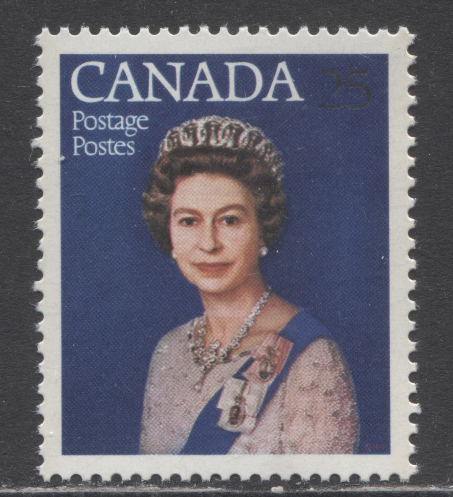 Lot 42 Canada #704iivar 25c Silver & Multicolored Queen Elizabeth II, 1977 Silver Jubilee Issue, A VFNH Single With Dipped 25 & Cracked '2' On DF-fl Paper