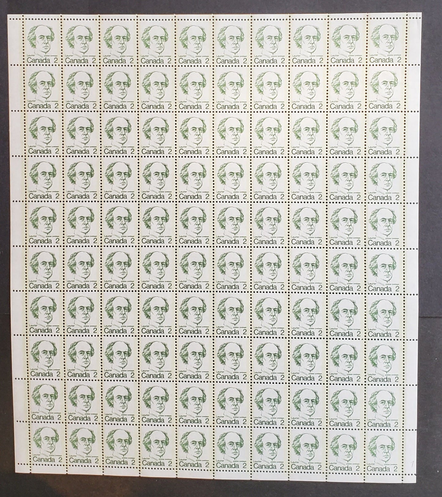 Lot 97A Canada #587var 2c Green Laurier, 1973-1976 Caricature Definitives Issue, A FNH Full Field Stock Sheet Of 100 On Smooth LF/LF Paper(Unlisted). Moderate, Yellowish Cream Coloured Tagging Bars