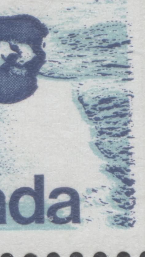 Canada #597var 25c Multicoloured Polar Bears, 1972 - 1977 Landscape Definitives Issue, 2 VFNH Singles With Water On Ice Variety, Caused By Leftward Shift On Light Blue OP4 Tagging, Type 1 Perf 12.5x12