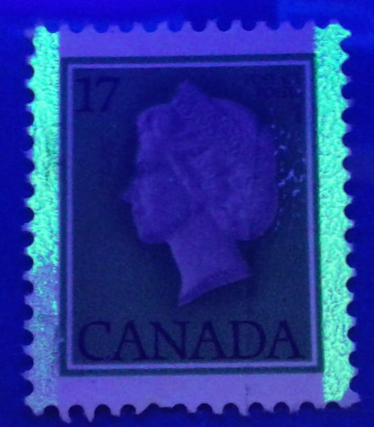 Canada #789T4 17c Green And Black Queen Elizabeth II, 1977-1982 Floral & Environment Issue, A Fine Used Single, With G2cR and G2bT Tagging Error, DF/DF Paper and Solid Background