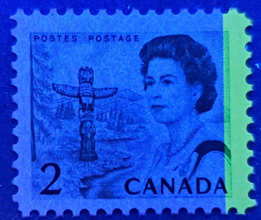 Lot #76 Canada #455piiiT2 2c Bright Green Pacific Coast Totem Pole, 1967-1973 Centennial Issue, a VFNH Example, Showing G2aR Tagging Error, MF-fl Smooth Paper, Perf. 11.9, Eggshell PVA Gum