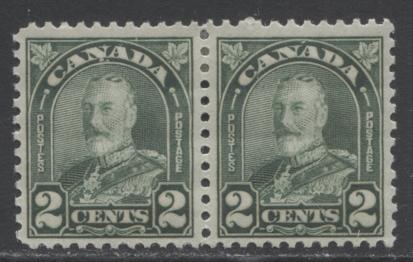 Lot 200 Canada #164var 2c Dull Green King George V, 1930-1931 Arch/Leaf Issue, A VFOG Pair With A Dot & Flaw In Right 2, Pl 6 LL Pos 16