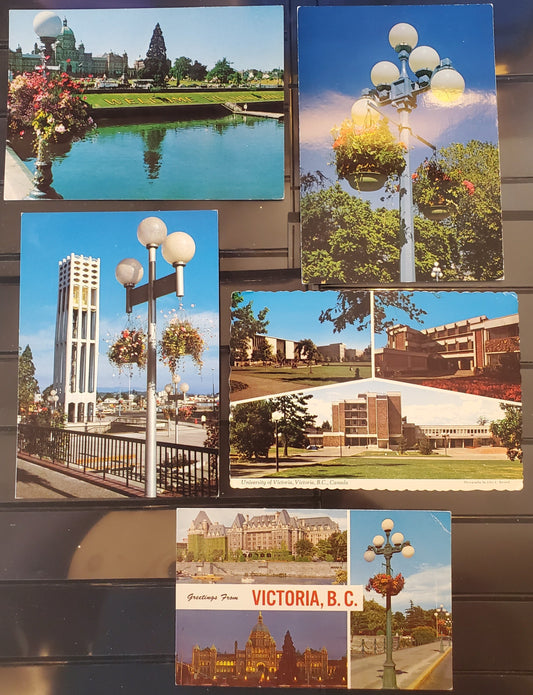 A Group of 5 Postcards From Victoria, BC, Showing Various Views, From The 1960's and 1970's, Overall VG and VF, Net Est. $2
